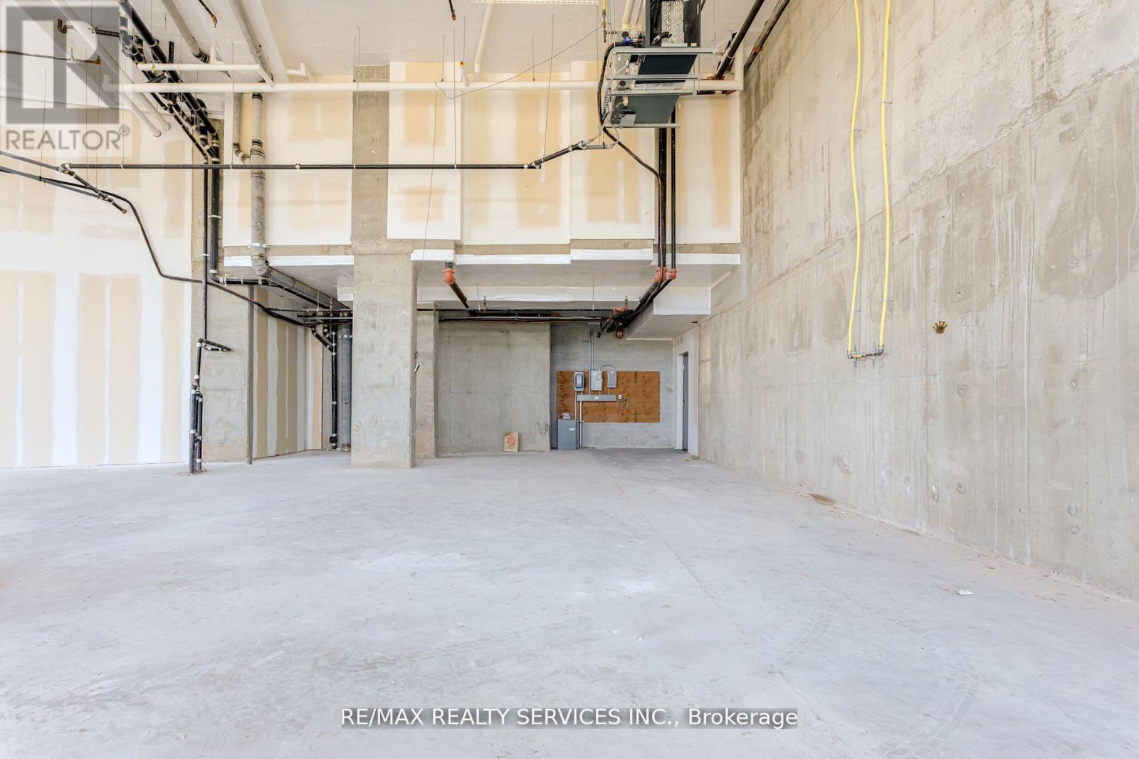 Photo 26 of 1 A 5220 Dundas Street, Burlington ON