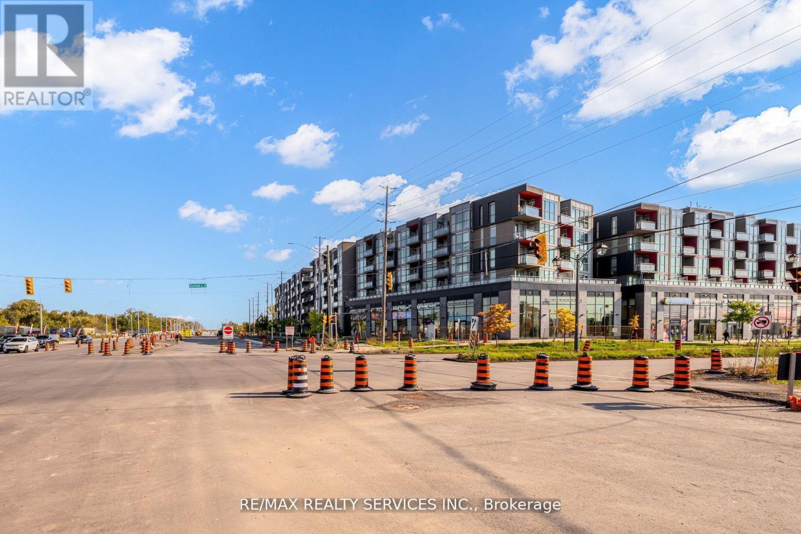 Photo 3 of 1 A 5220 Dundas Street, Burlington ON