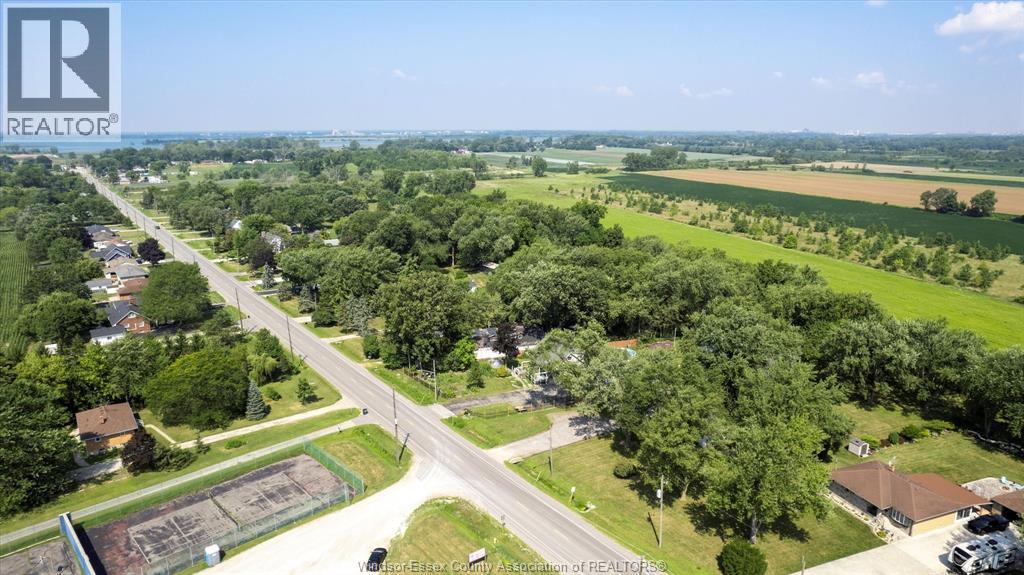 Photo 10 of 9485 Malden Road, Lasalle ON