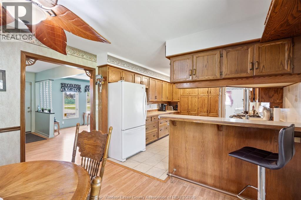 Photo 7 of 9485 Malden Road, Lasalle ON