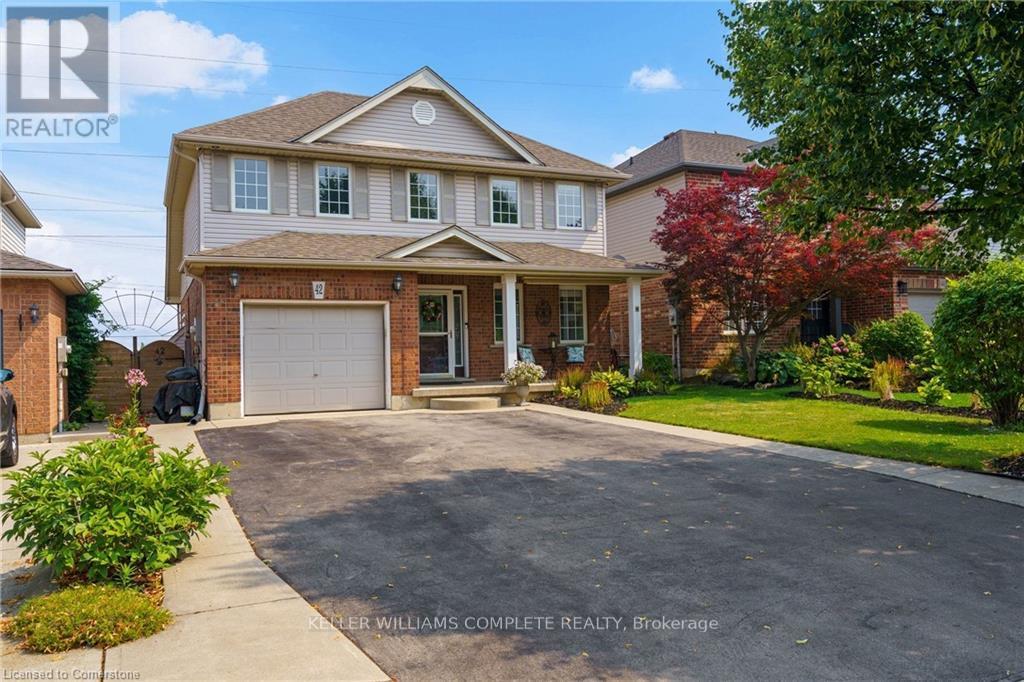 Photo 2 of 42 Grassyplain Drive, Hamilton ON