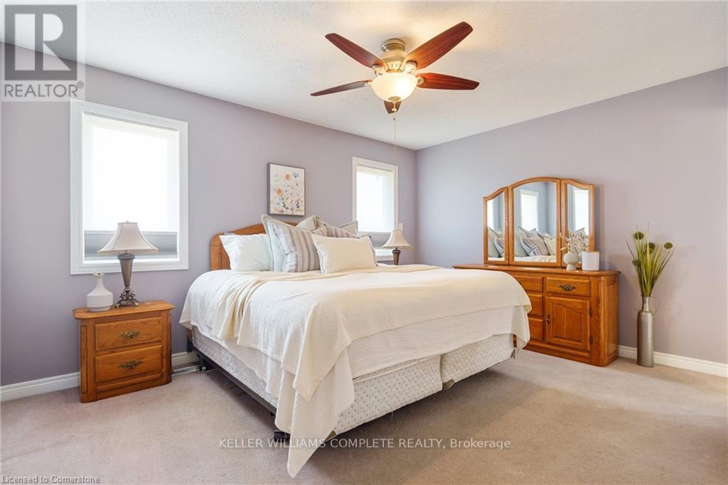 Photo 27 of 42 Grassyplain Drive, Hamilton ON