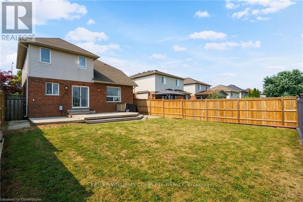 Photo 37 of 42 Grassyplain Drive, Hamilton ON