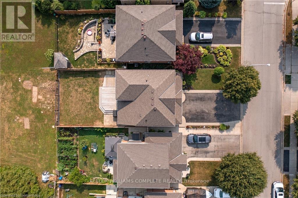 Photo 39 of 42 Grassyplain Drive, Hamilton ON