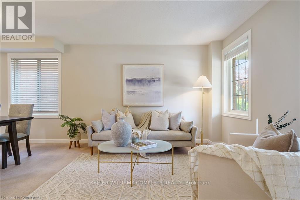 Photo 6 of 42 Grassyplain Drive, Hamilton ON