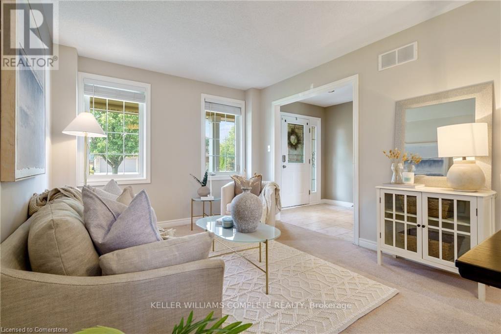 Photo 7 of 42 Grassyplain Drive, Hamilton ON