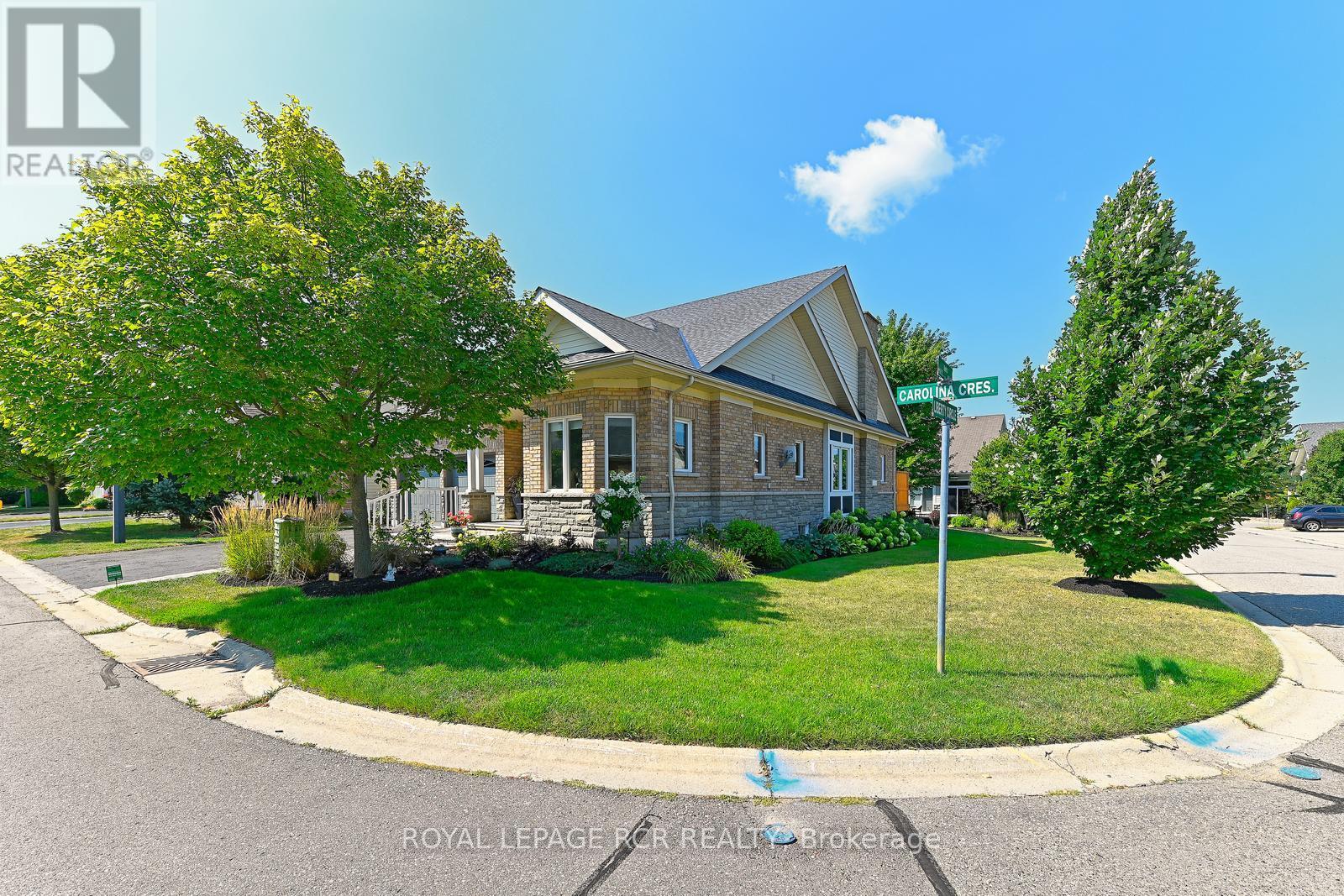 Photo 18 of 174 200 Kingfisher Drive, Mono ON