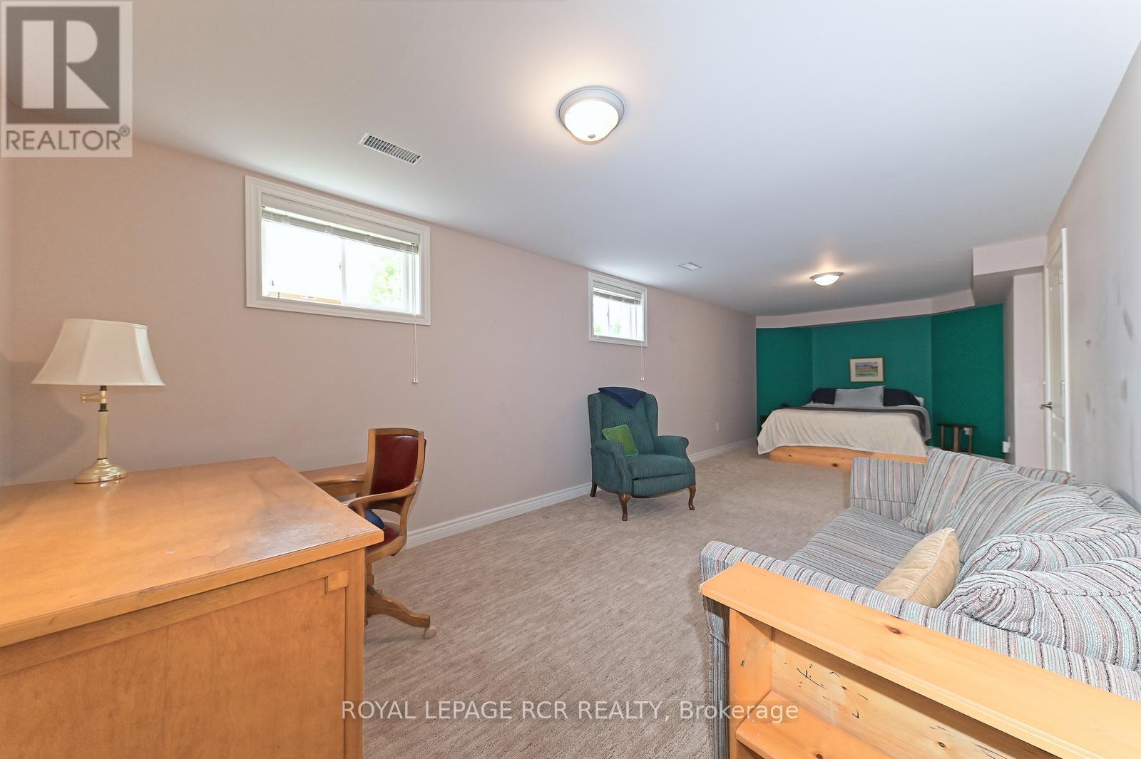 Photo 31 of 174 200 Kingfisher Drive, Mono ON