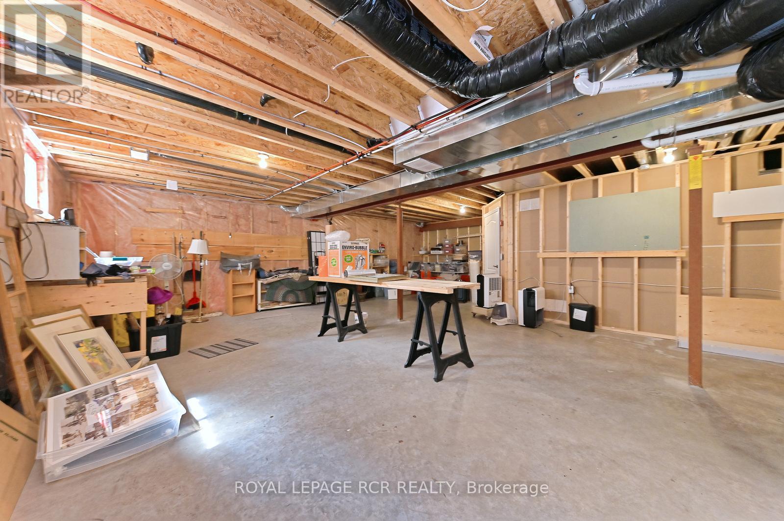 Photo 13 of 174 200 Kingfisher Drive, Mono ON