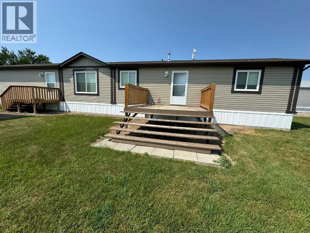 Photo 3 of 4631 24 Avenue S, Lethbridge AB