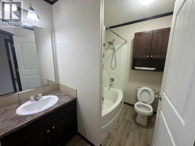 Photo 11 of 4631 24 Avenue S, Lethbridge AB