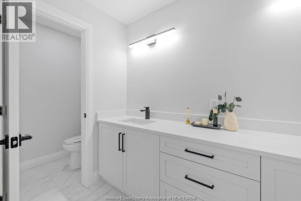 Photo 30 of 8036 Meo Boulevard, Lasalle ON