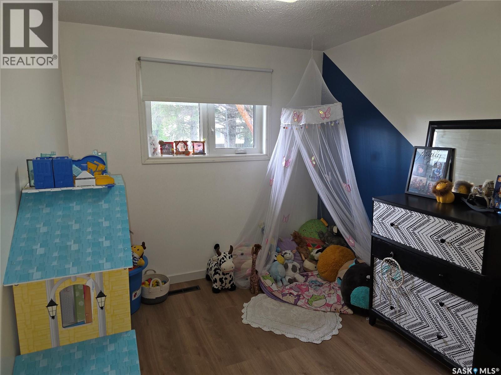 Photo 17 of 213 9th Street E, Wynyard SK