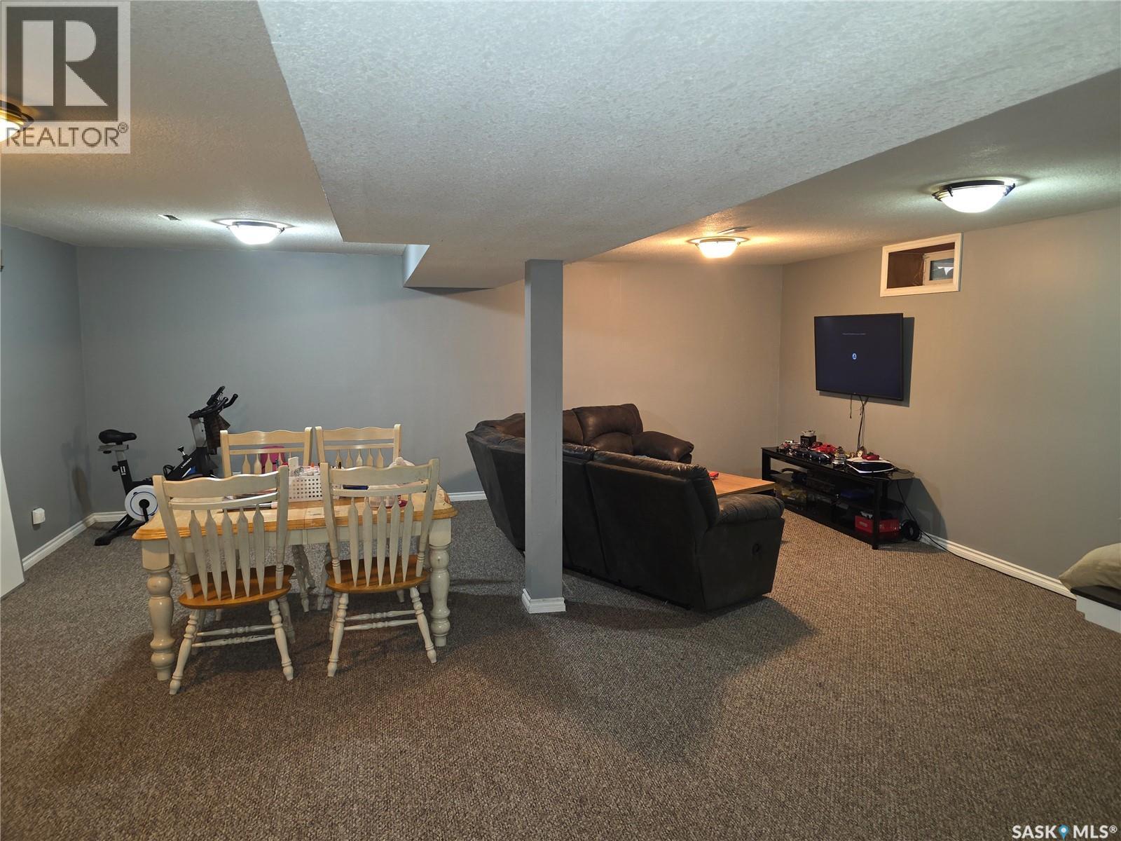 Photo 27 of 213 9th Street E, Wynyard SK