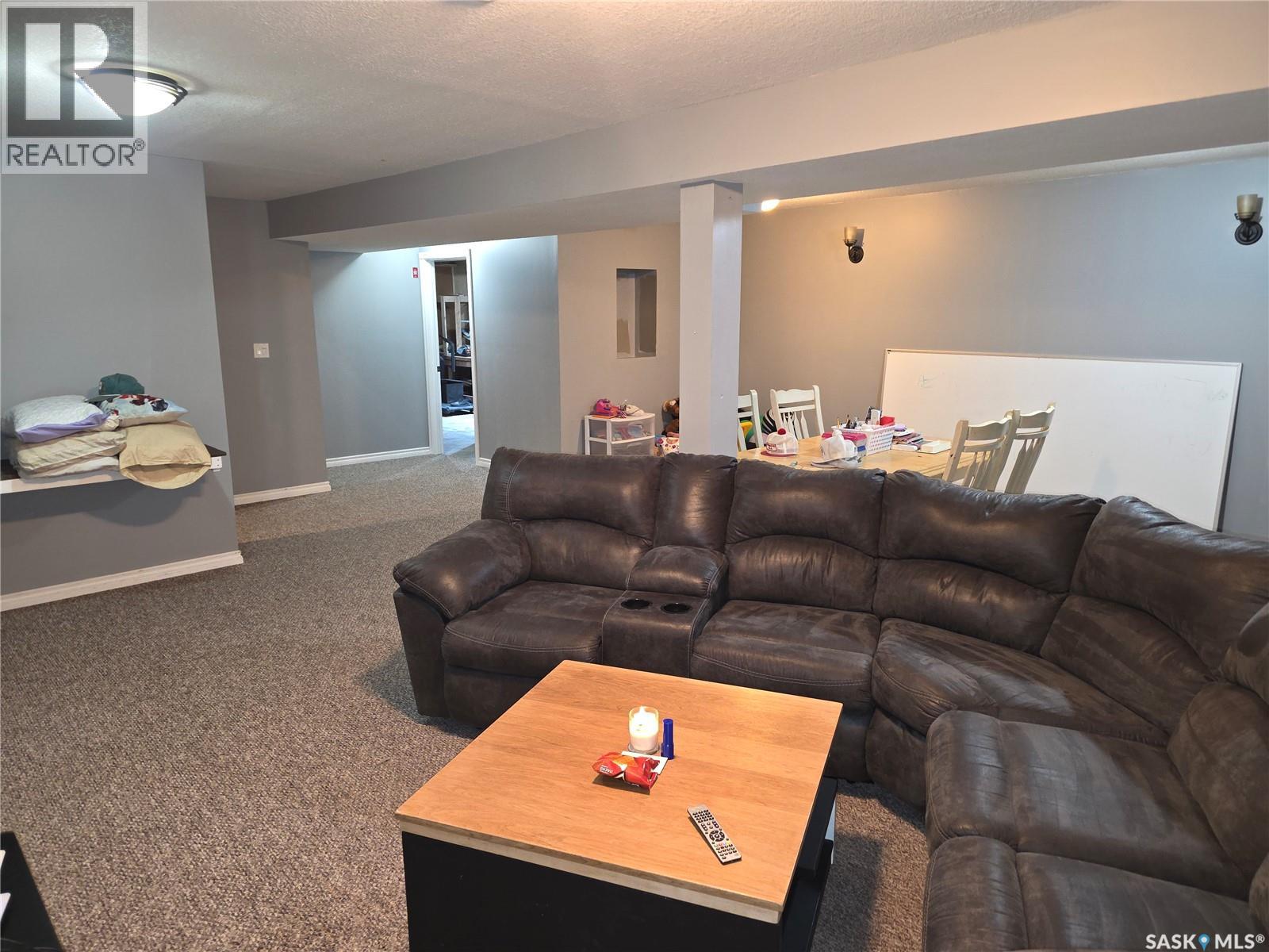 Photo 29 of 213 9th Street E, Wynyard SK
