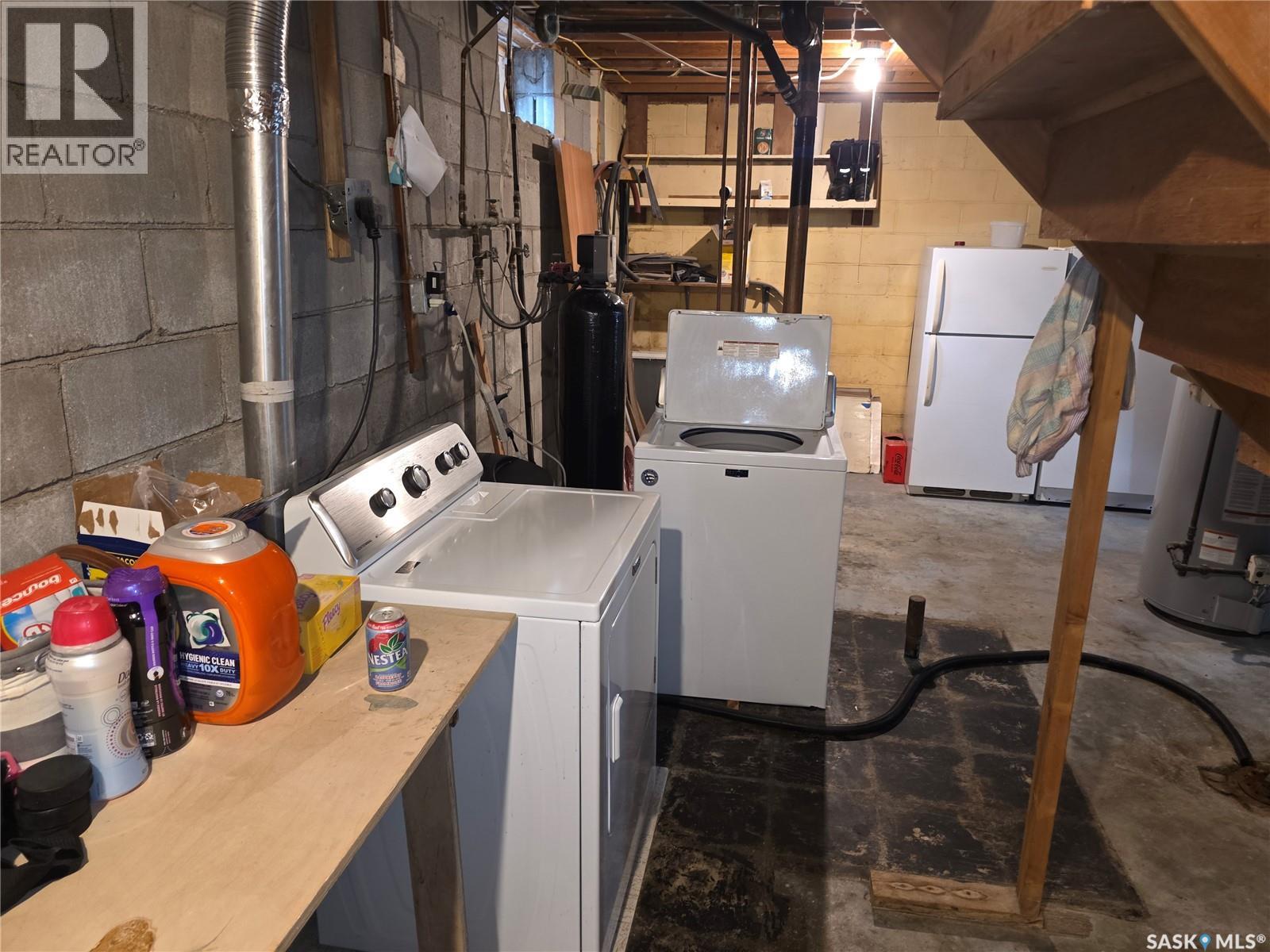 Photo 38 of 213 9th Street E, Wynyard SK
