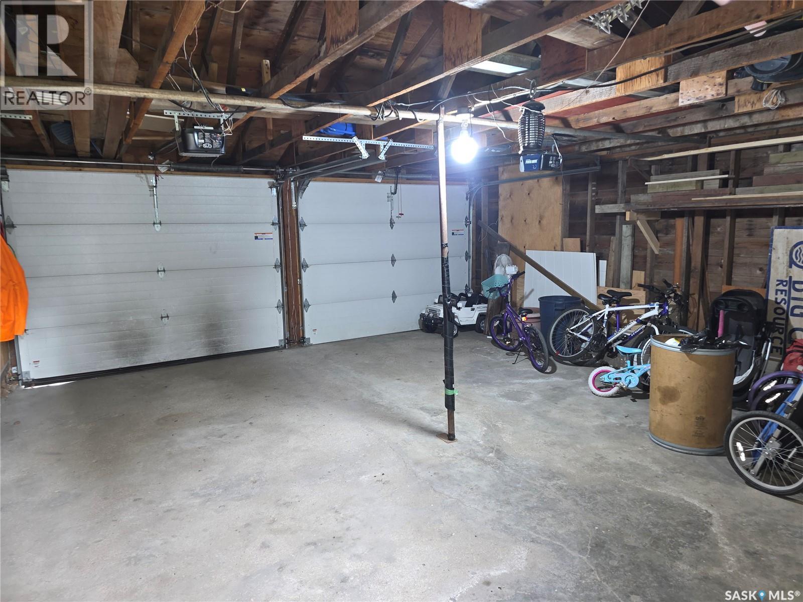 Photo 41 of 213 9th Street E, Wynyard SK
