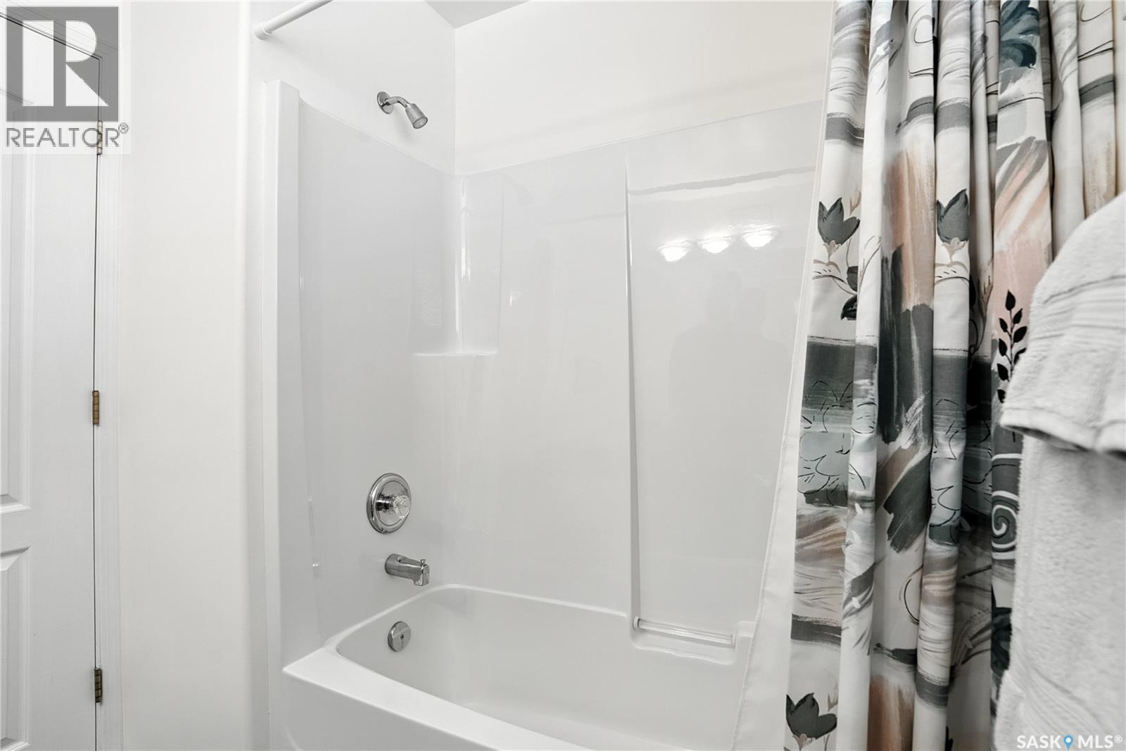 Single Family House Bungalow for Sale in   Heritage GREEN Saskatoon 