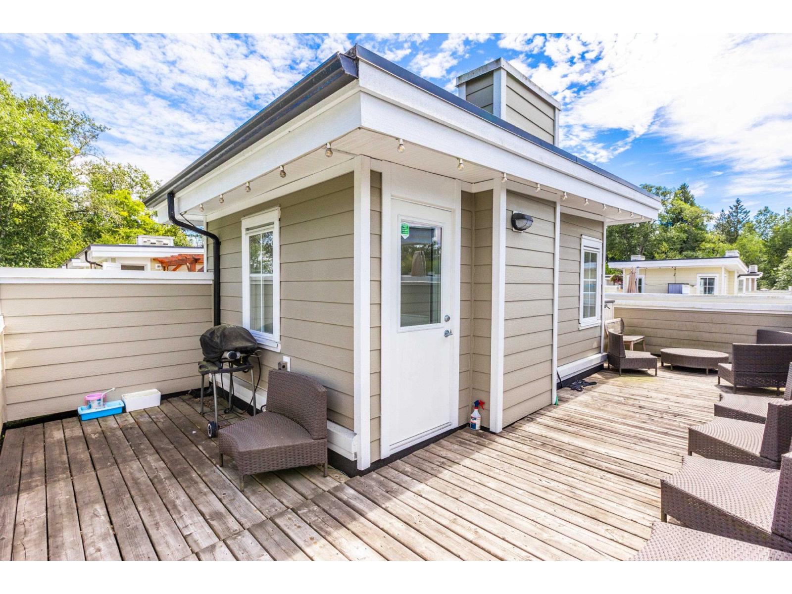 Photo 32 of 11 15588 32 Avenue, Surrey BC