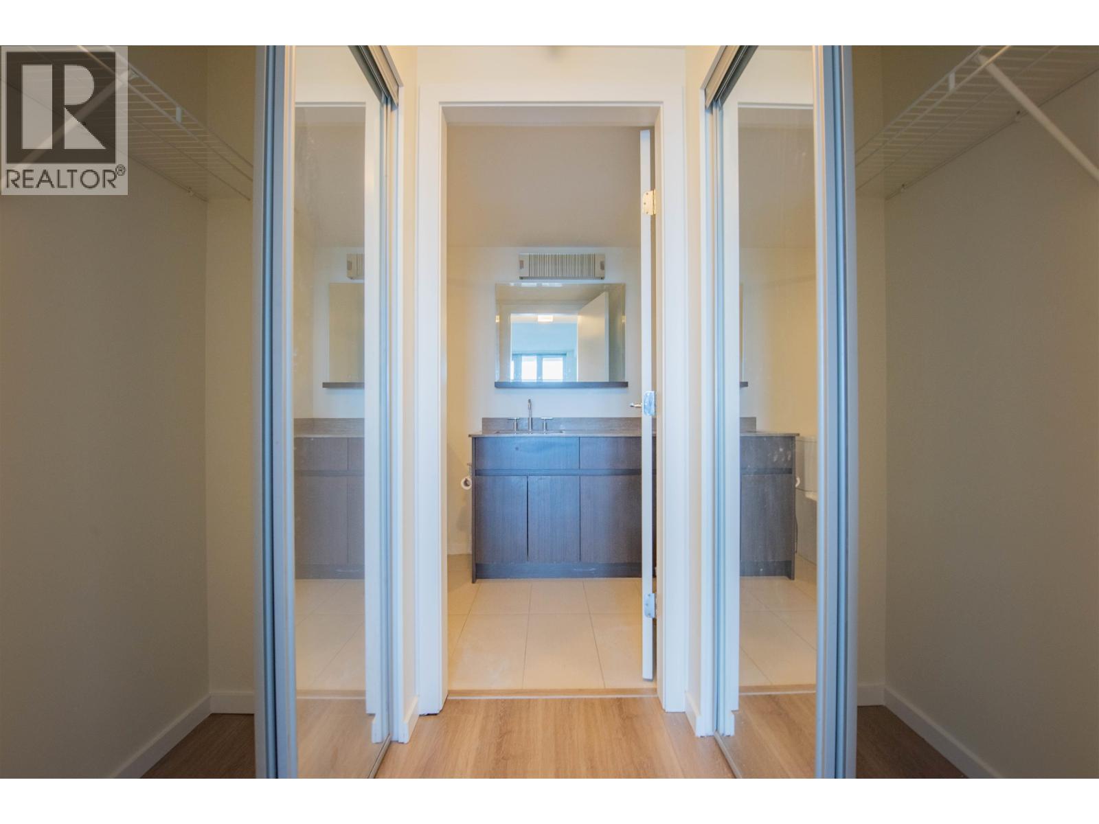 Photo 12 of 511 7988 Ackroyd Road, Richmond BC
