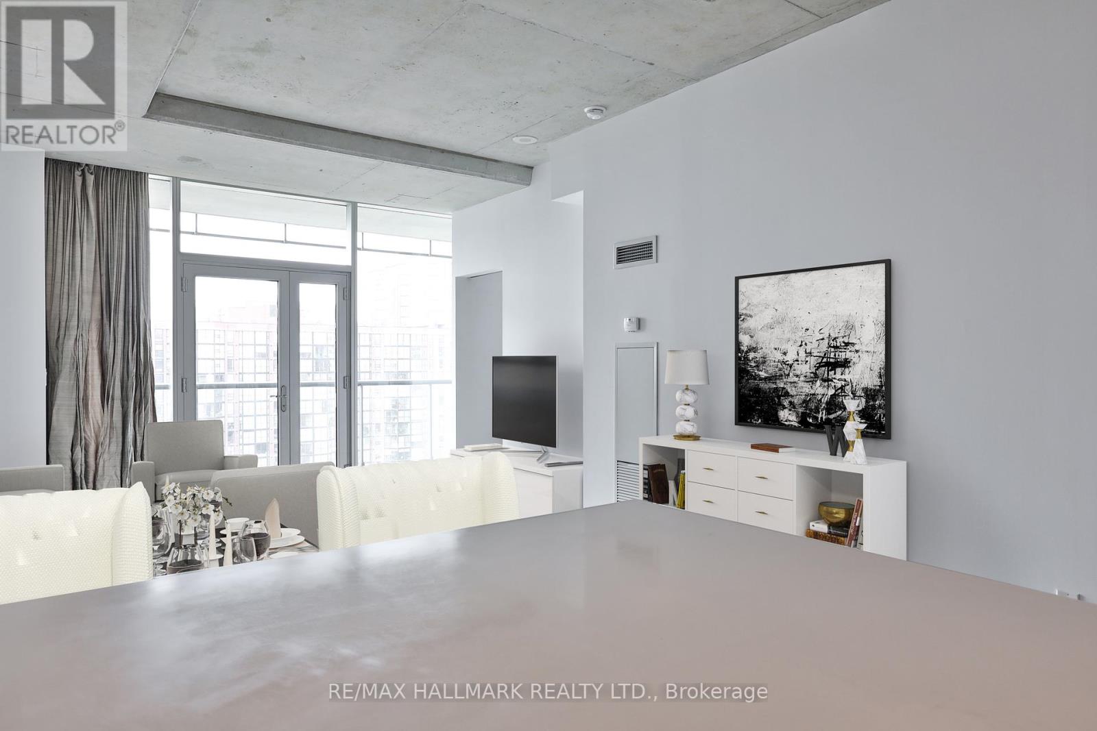 Photo 4 of 1105 552 Wellington Street W, Toronto ON