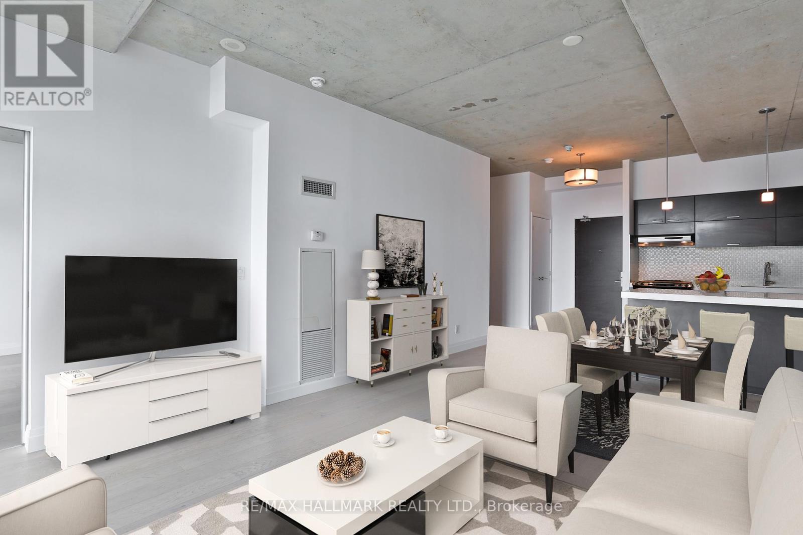Photo 9 of 1105 552 Wellington Street W, Toronto ON