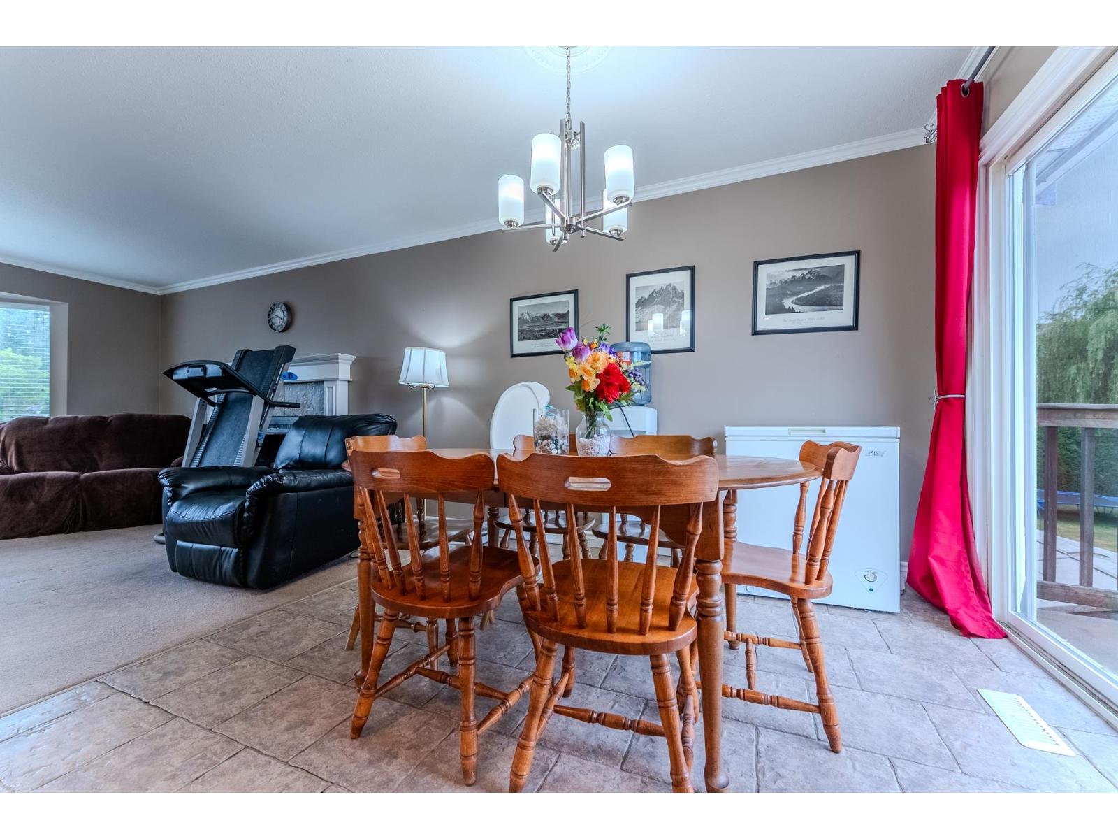 Photo 11 of 5149 209 A Street, Langley BC