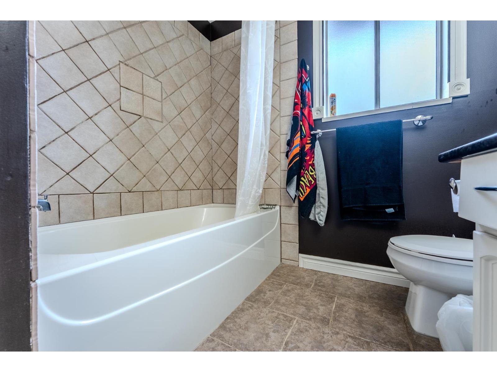 Photo 26 of 5149 209 A Street, Langley BC
