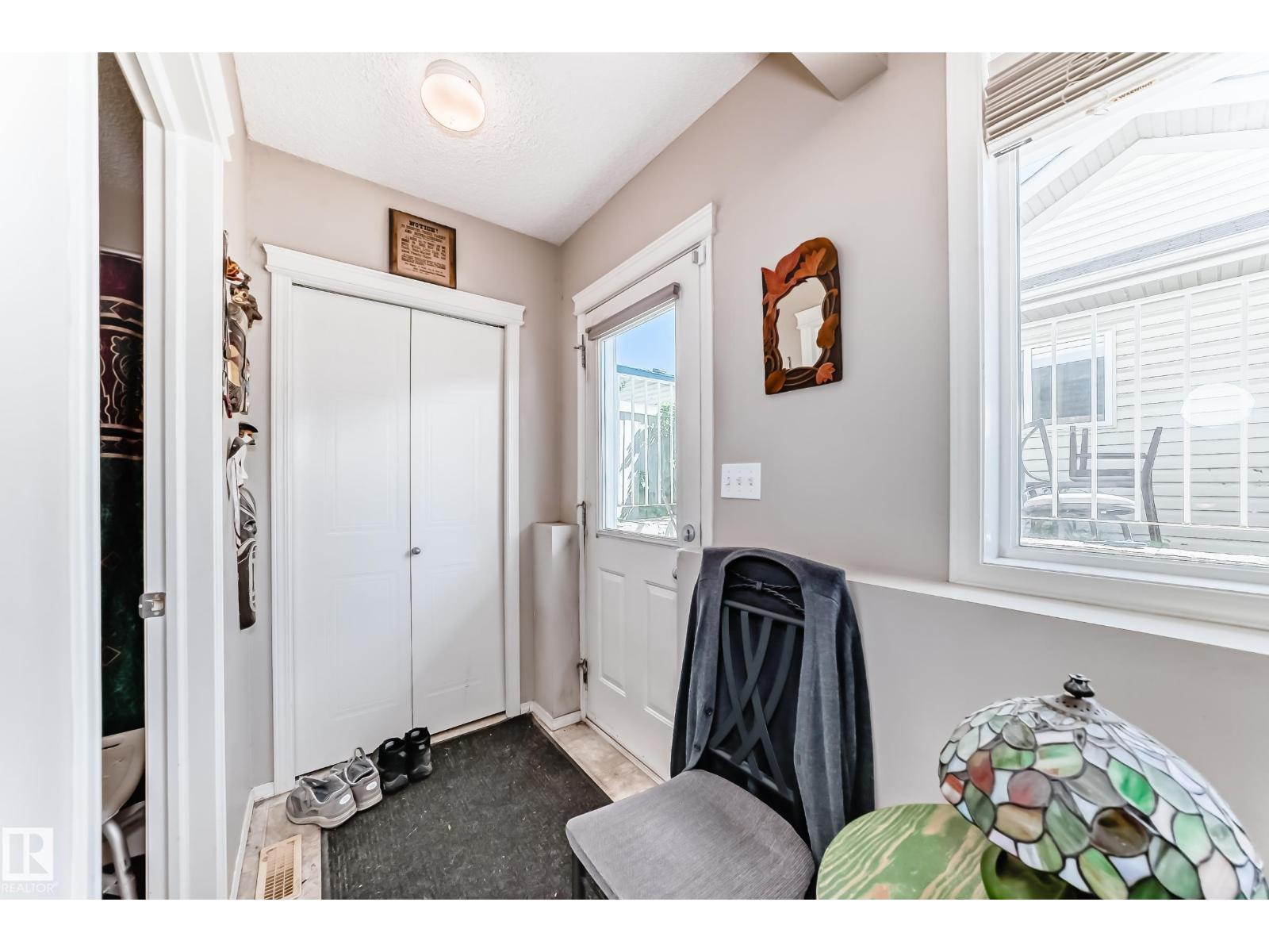 Photo 9 of 14059 151 Av Nw, Edmonton AB