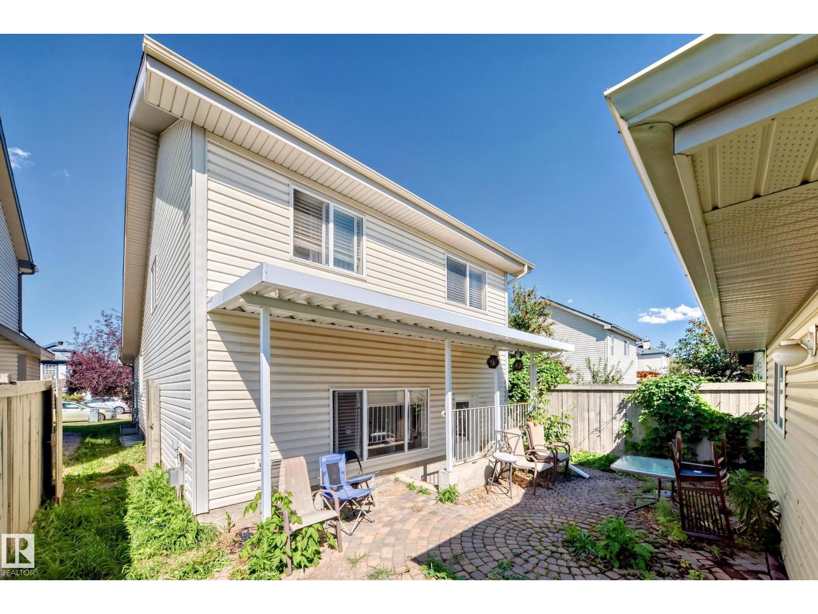 Photo 3 of 14059 151 Av Nw, Edmonton AB
