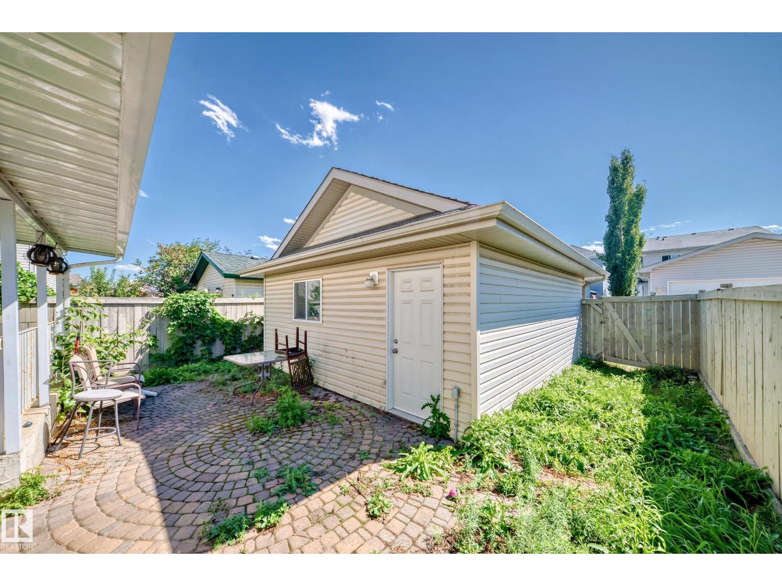 Photo 19 of 14059 151 Av Nw, Edmonton AB