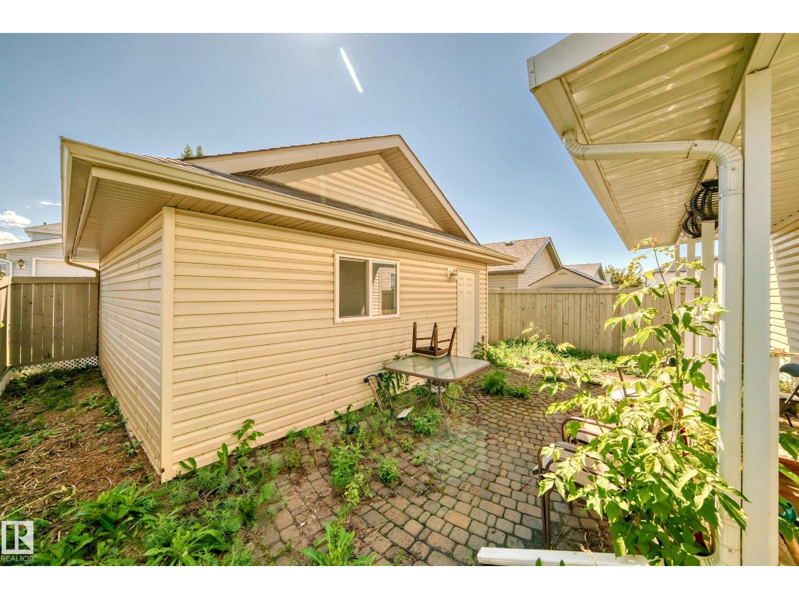 Photo 25 of 14059 151 Av Nw, Edmonton AB