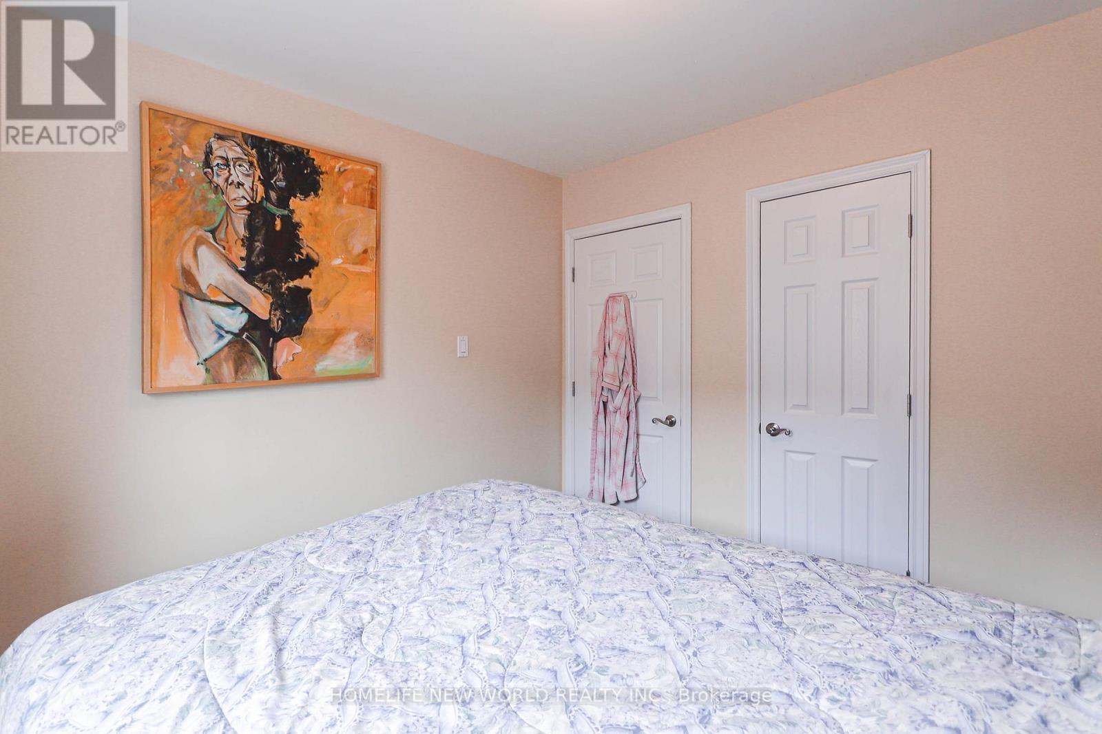 Photo 25 of 34 Greylawn Crescent, Toronto ON