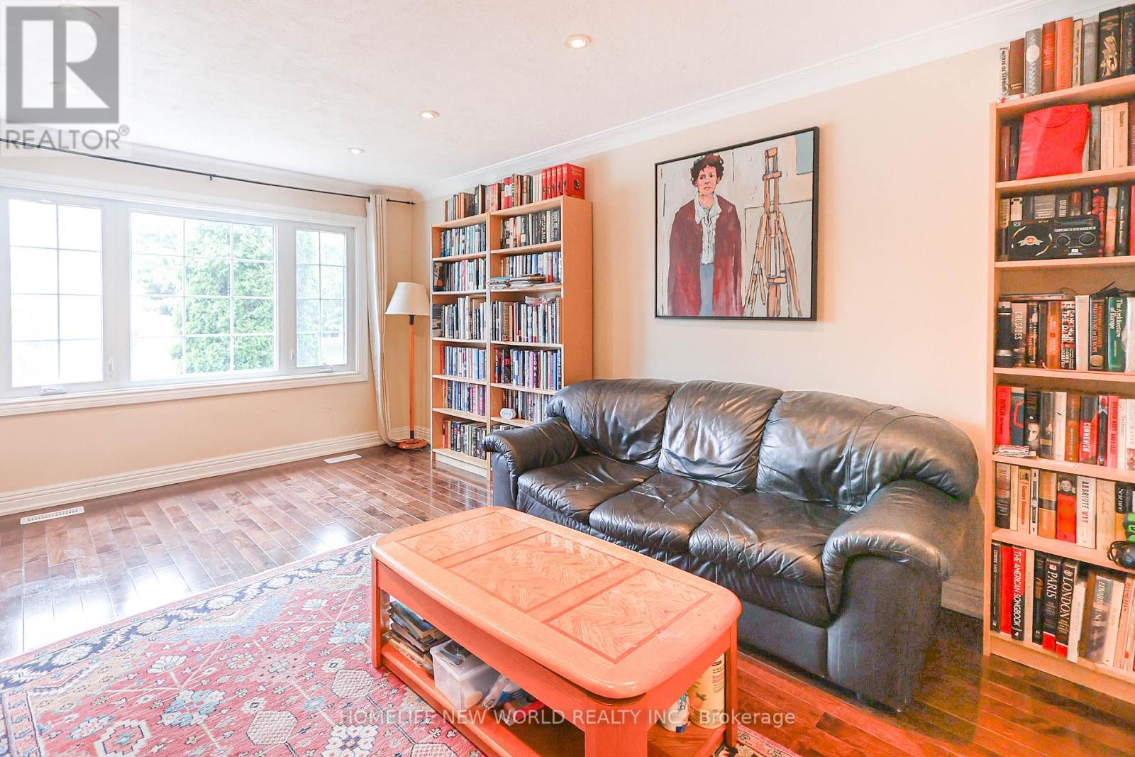 Photo 12 of 34 Greylawn Crescent, Toronto ON