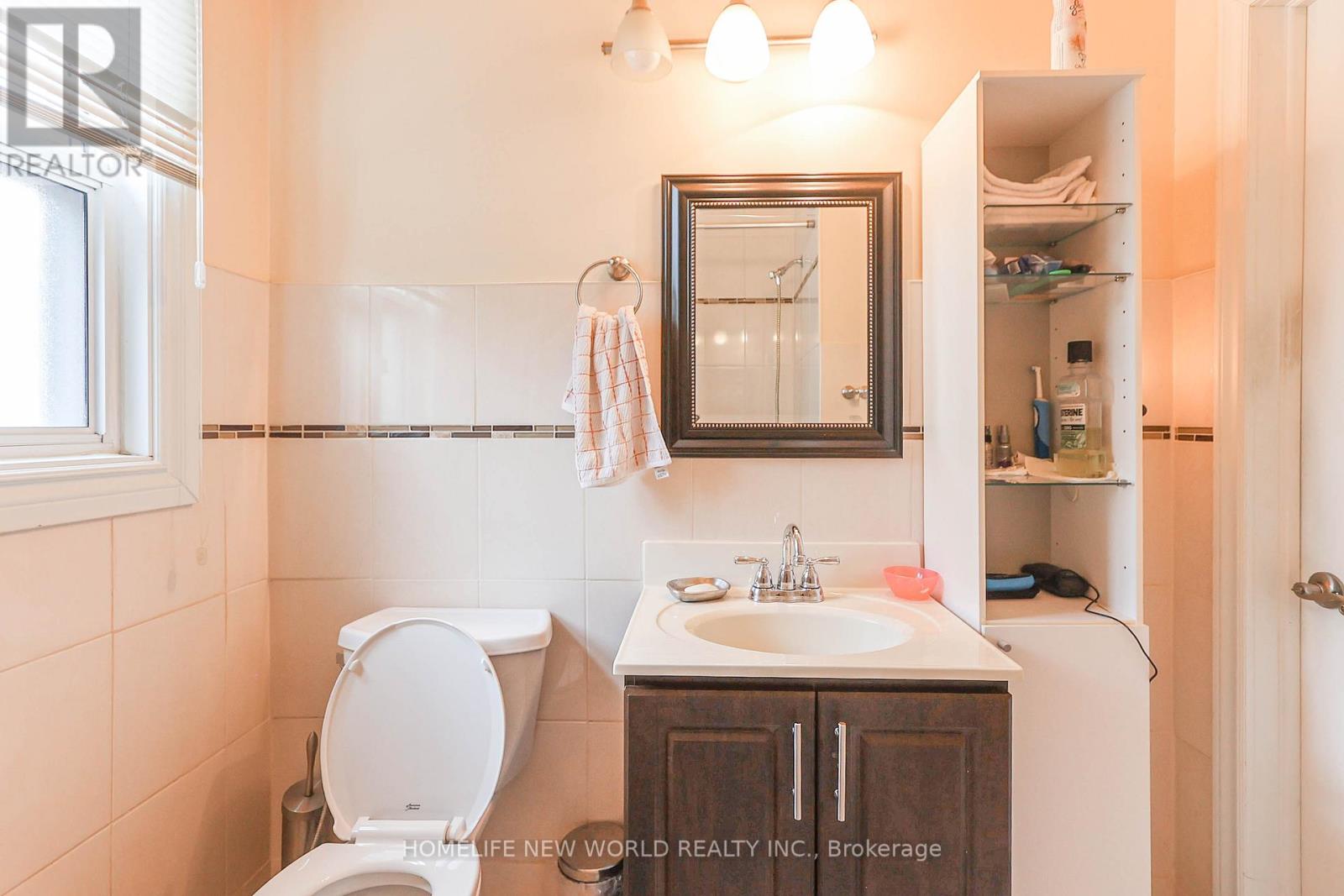 Photo 32 of 34 Greylawn Crescent, Toronto ON