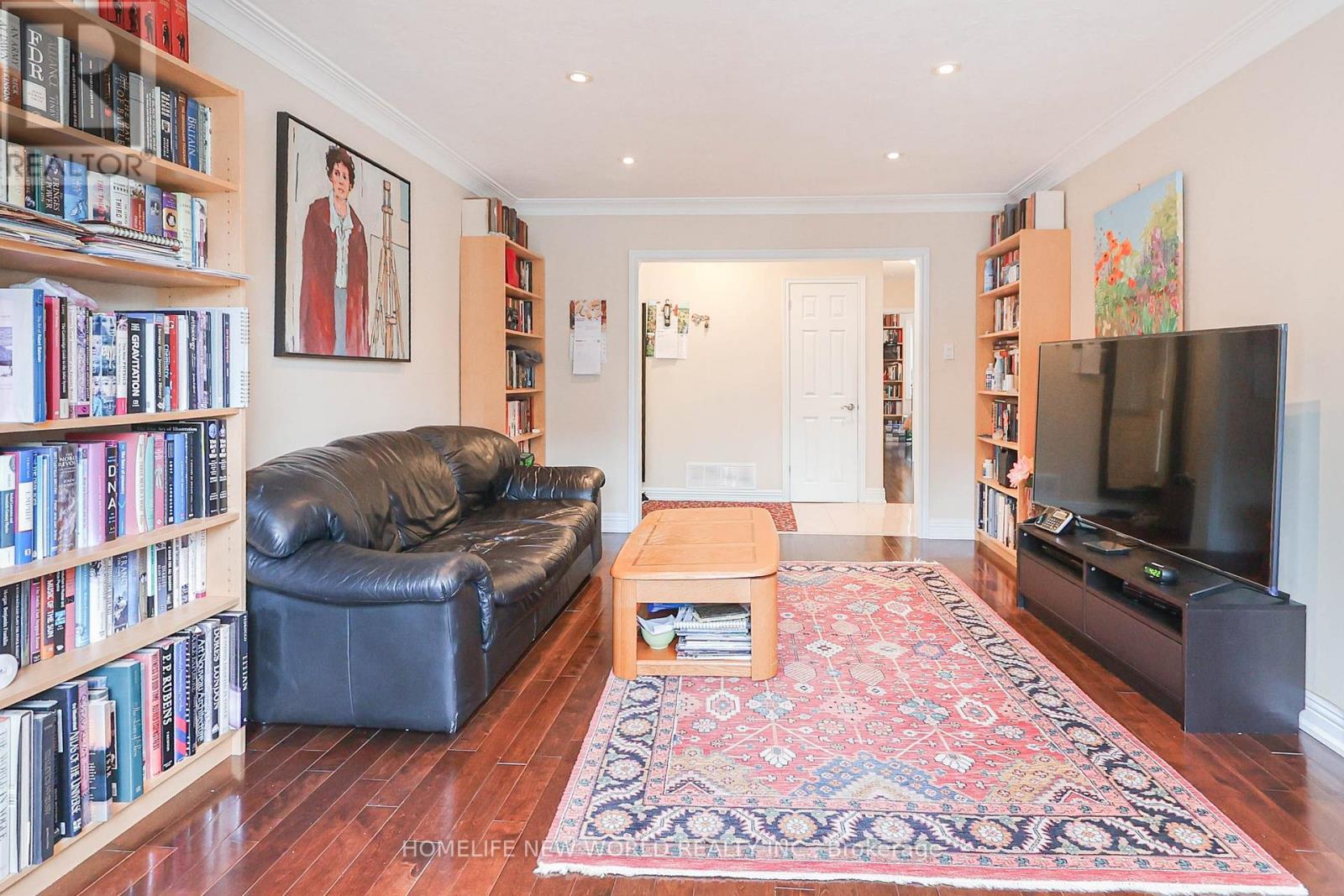 Photo 13 of 34 Greylawn Crescent, Toronto ON