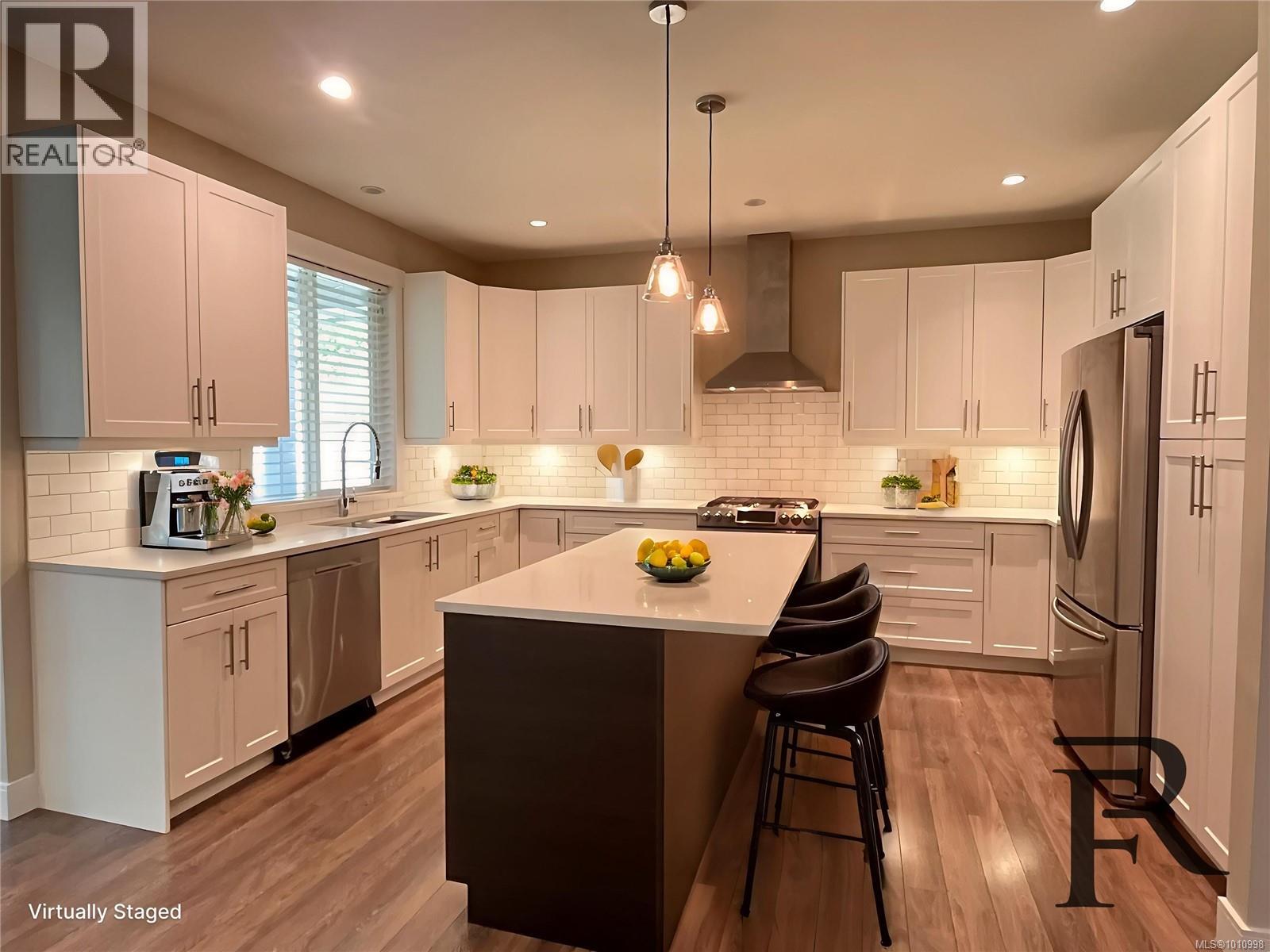 Photo 5 of 3584 Holland Ave, Cobble Hill BC