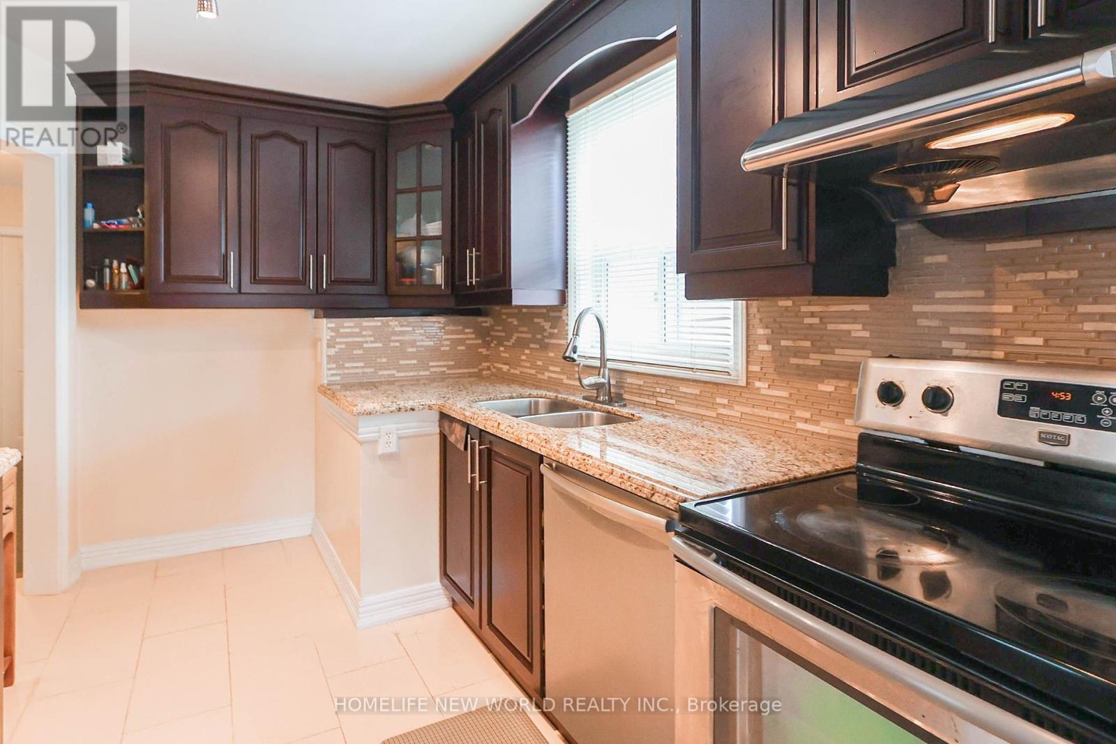 Photo 35 of 34 Greylawn Crescent, Toronto ON