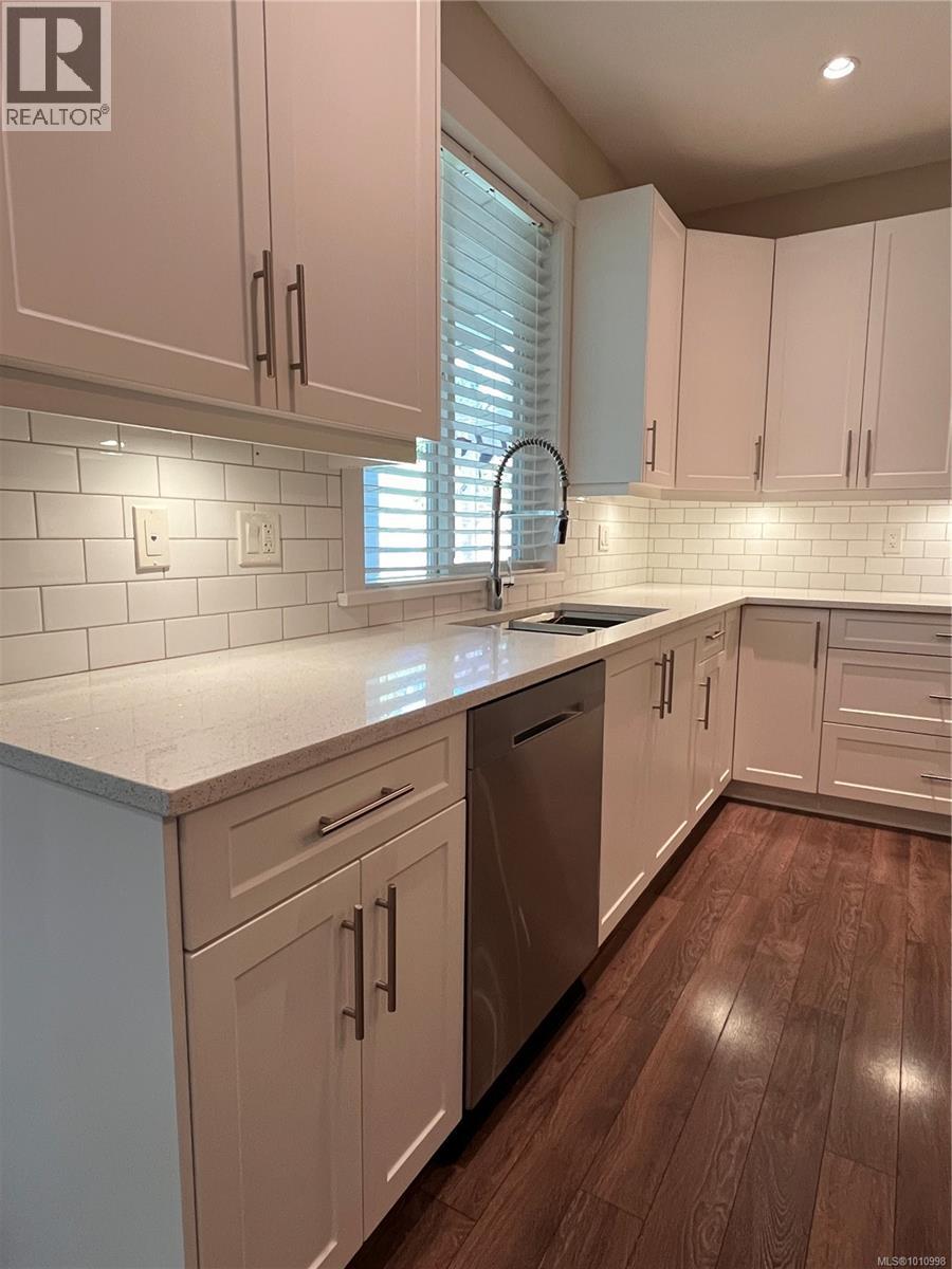 Photo 6 of 3584 Holland Ave, Cobble Hill BC