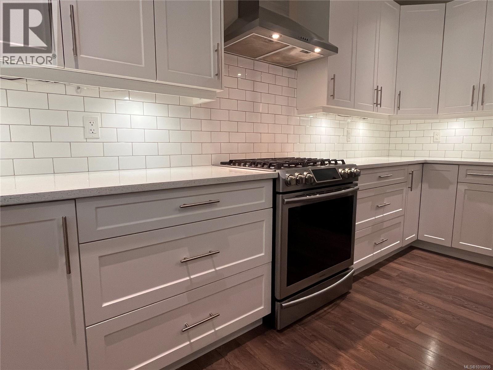 Photo 7 of 3584 Holland Ave, Cobble Hill BC