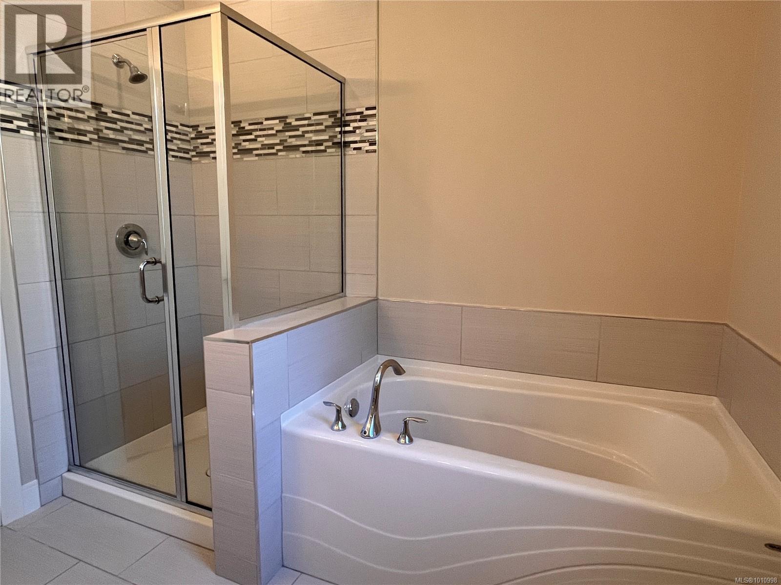 Photo 24 of 3584 Holland Ave, Cobble Hill BC