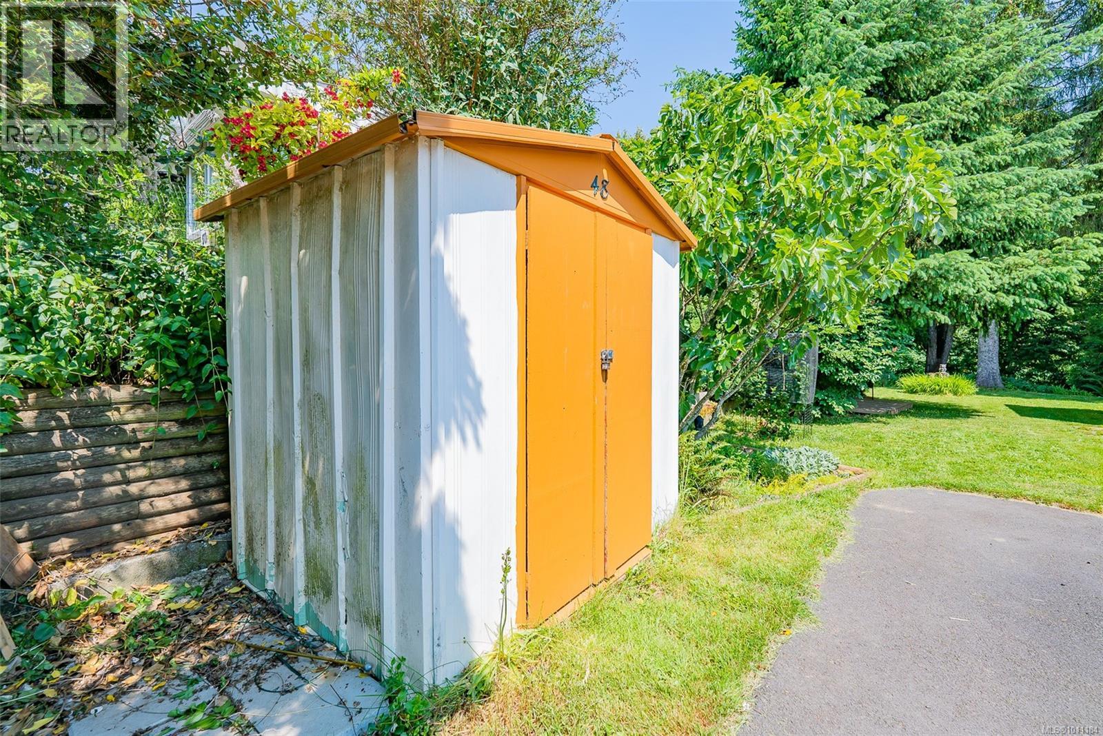 Photo 3 of 48 Honey Dr, Nanaimo BC