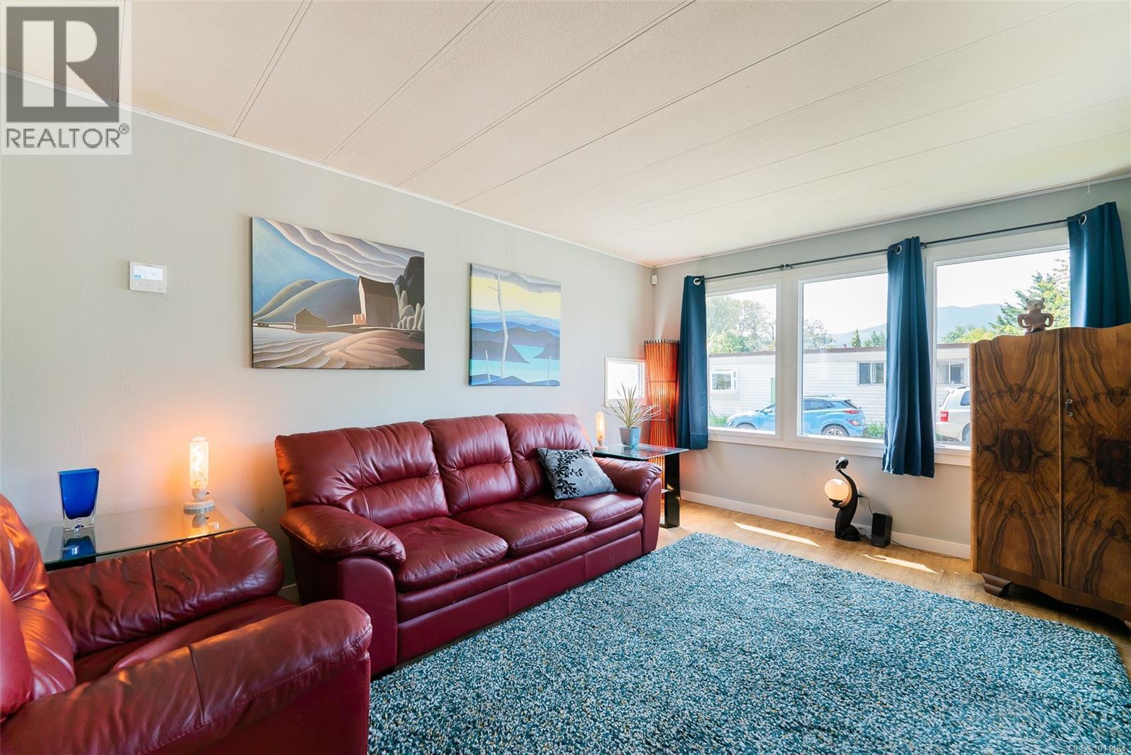 Photo 12 of 48 Honey Dr, Nanaimo BC