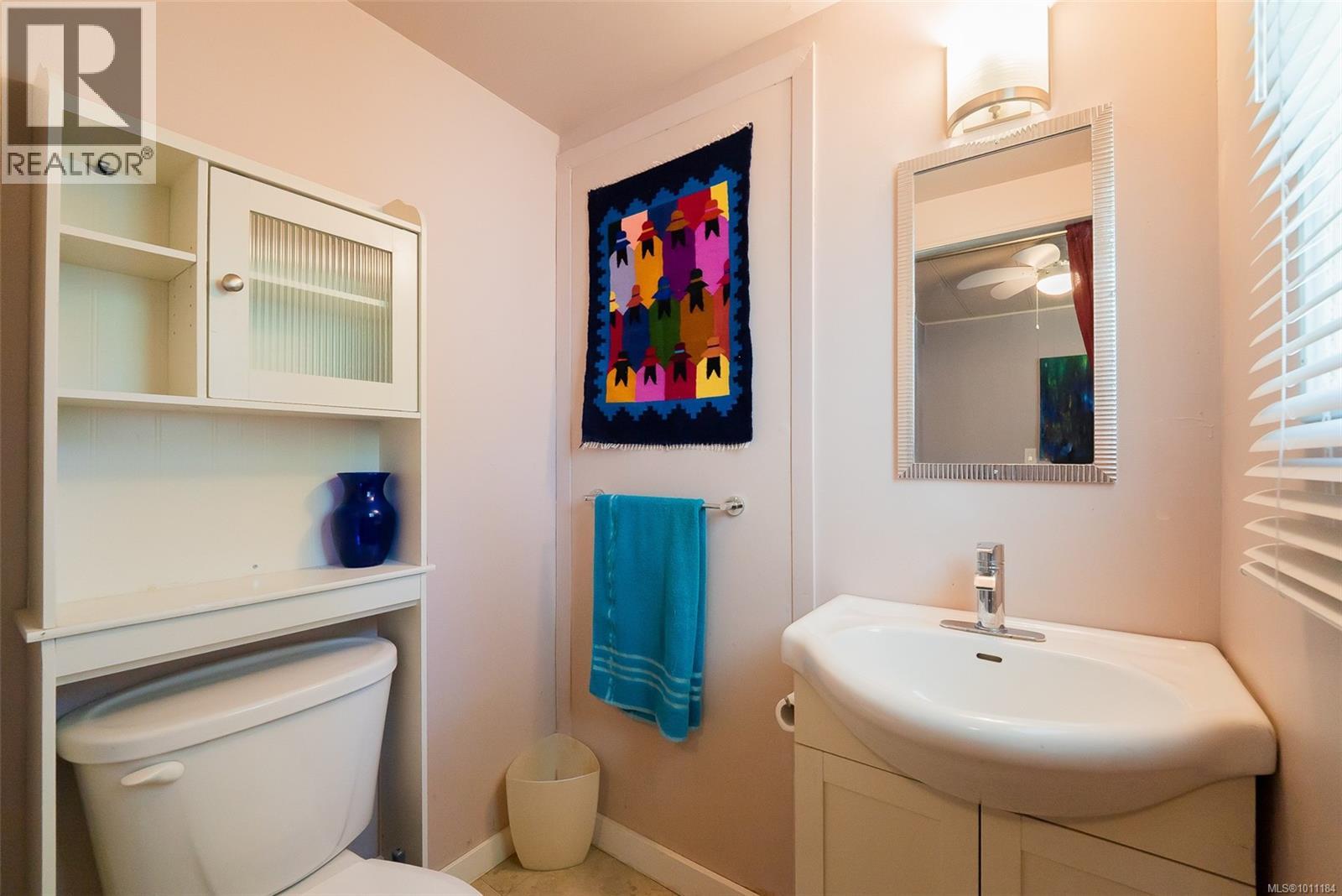 Photo 9 of 48 Honey Dr, Nanaimo BC