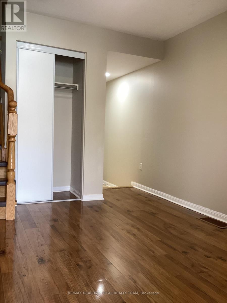 Photo 9 of 2 29 Ecopark Gate, Toronto ON