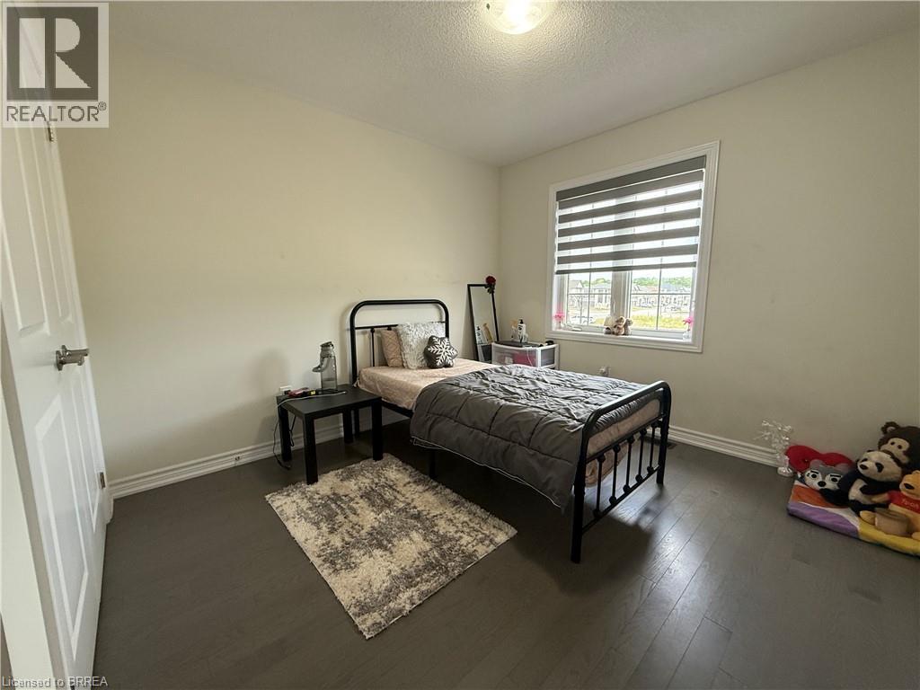 Photo 17 of 44 Eccleston Street, Brantford ON