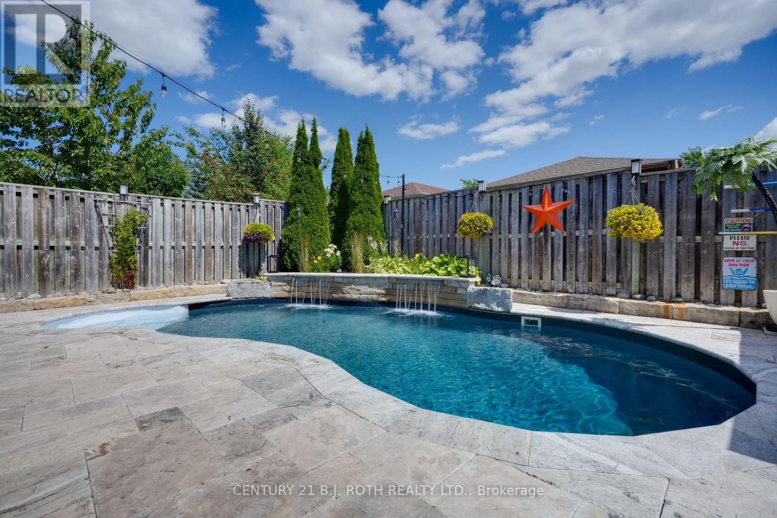 Photo 1 of 55 Holly Meadow Road, Barrie ON