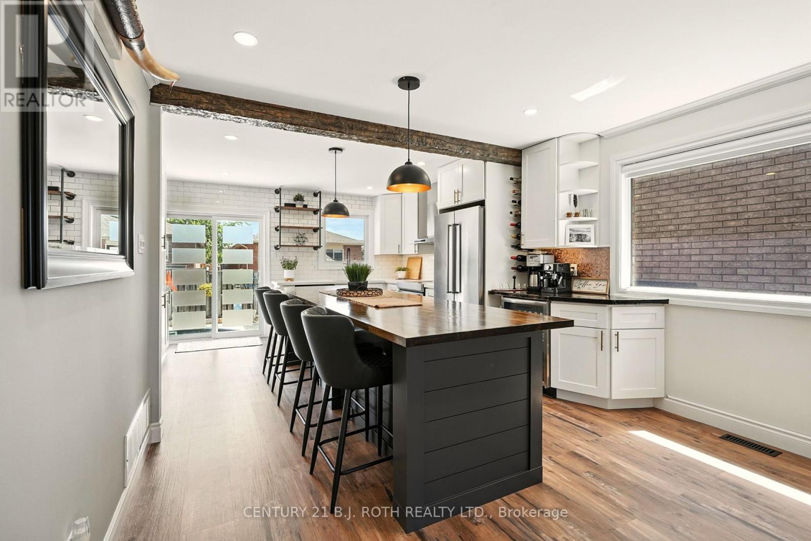 Photo 11 of 55 Holly Meadow Road, Barrie ON
