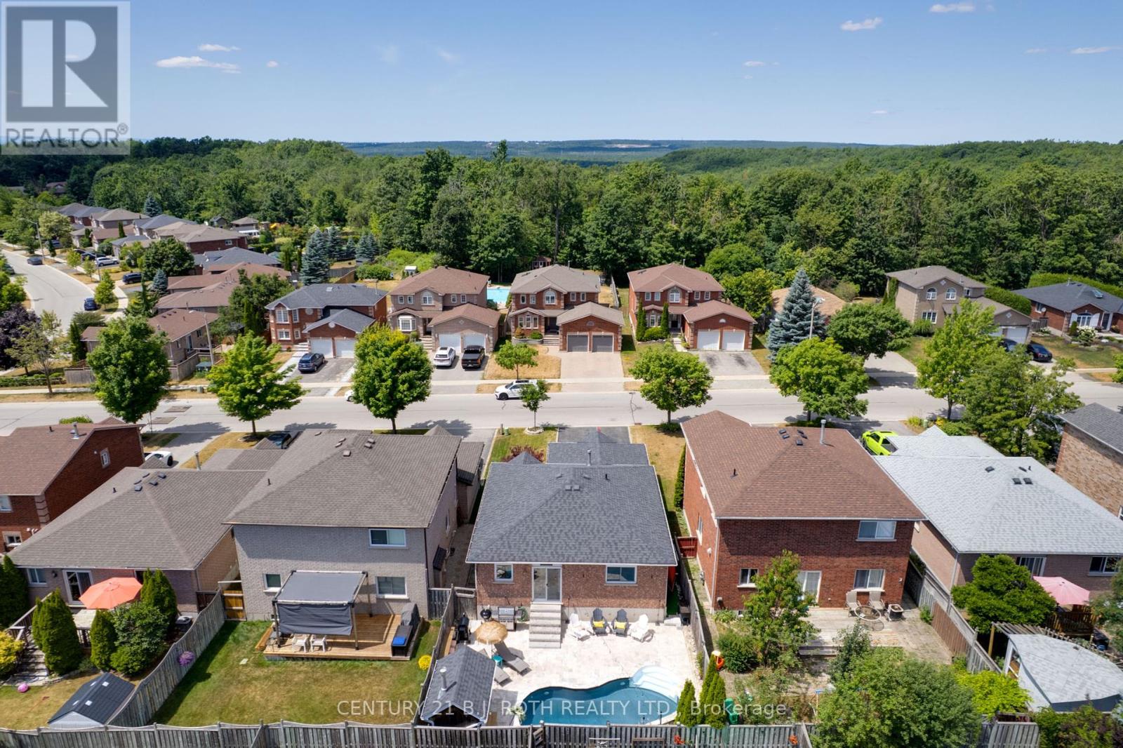 Photo 46 of 55 Holly Meadow Road, Barrie ON