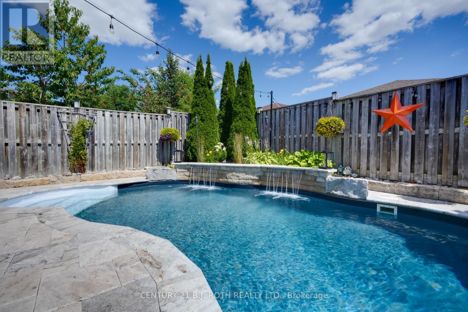 Photo 38 of 55 Holly Meadow Road, Barrie ON